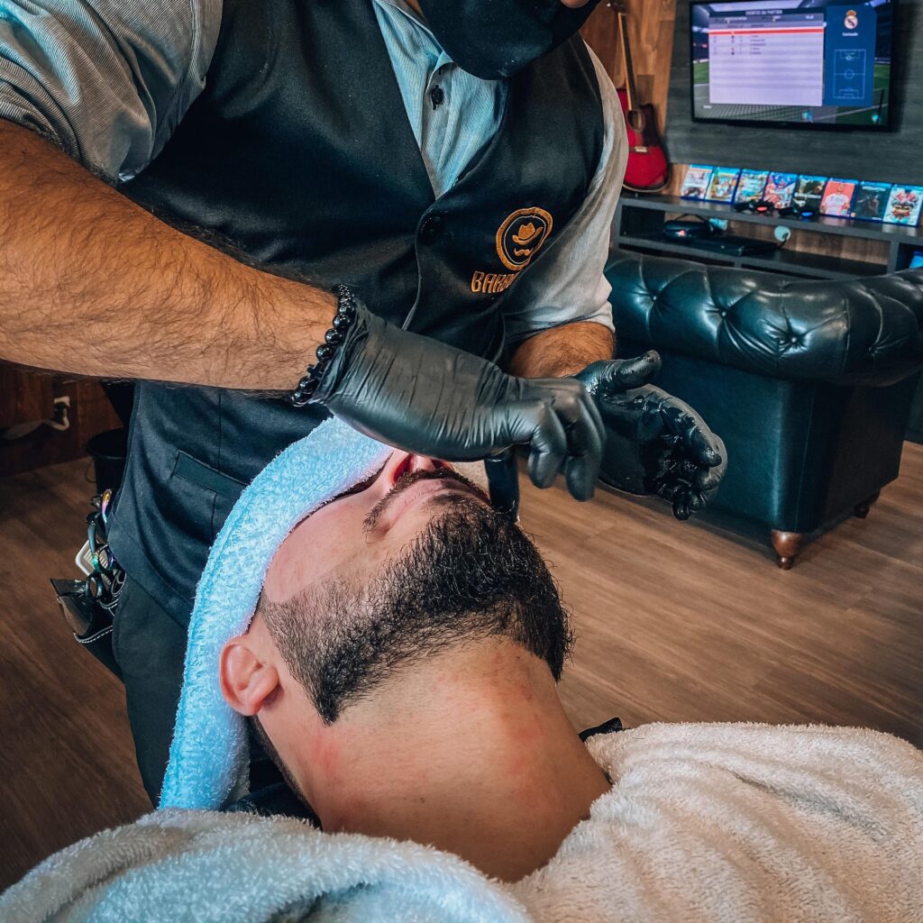 A JB-Barbearia ensina como fazer esfoliação da barba em casa e com mais algumas dicas