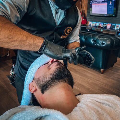 A JB-Barbearia ensina como fazer esfoliação da barba em casa e com mais algumas dicas